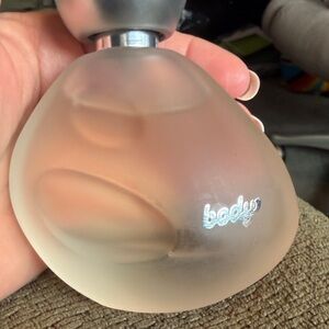 Body Fragrance Mist - Silver Cap this perfume is Jasmine Vanilla Smells Amazing